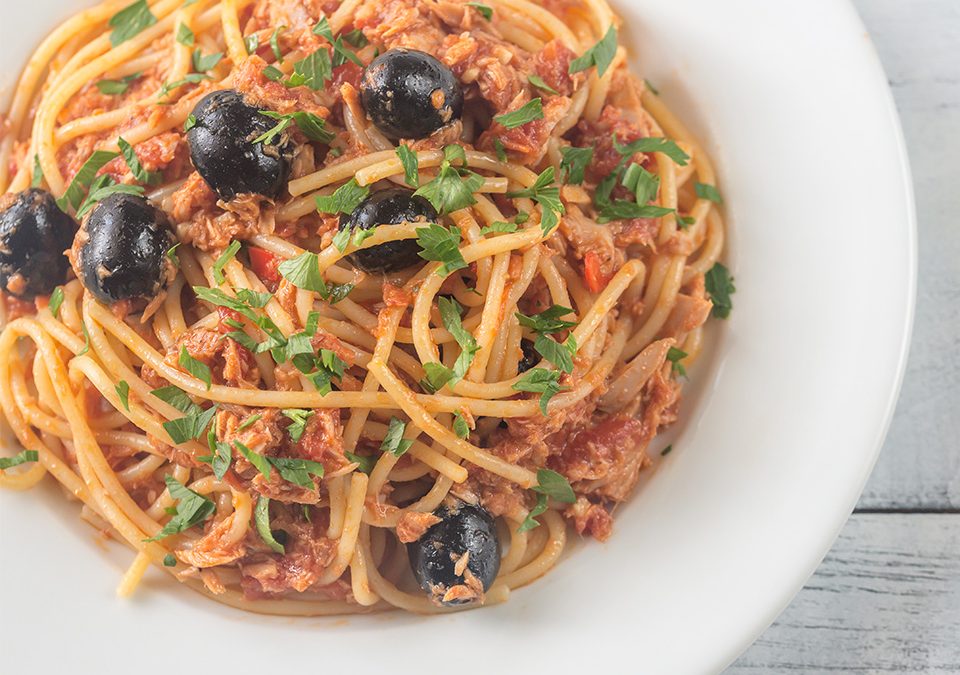 Acılı Ton Balıklı Spagetti Acılı Ton Balıklı Spagetti
