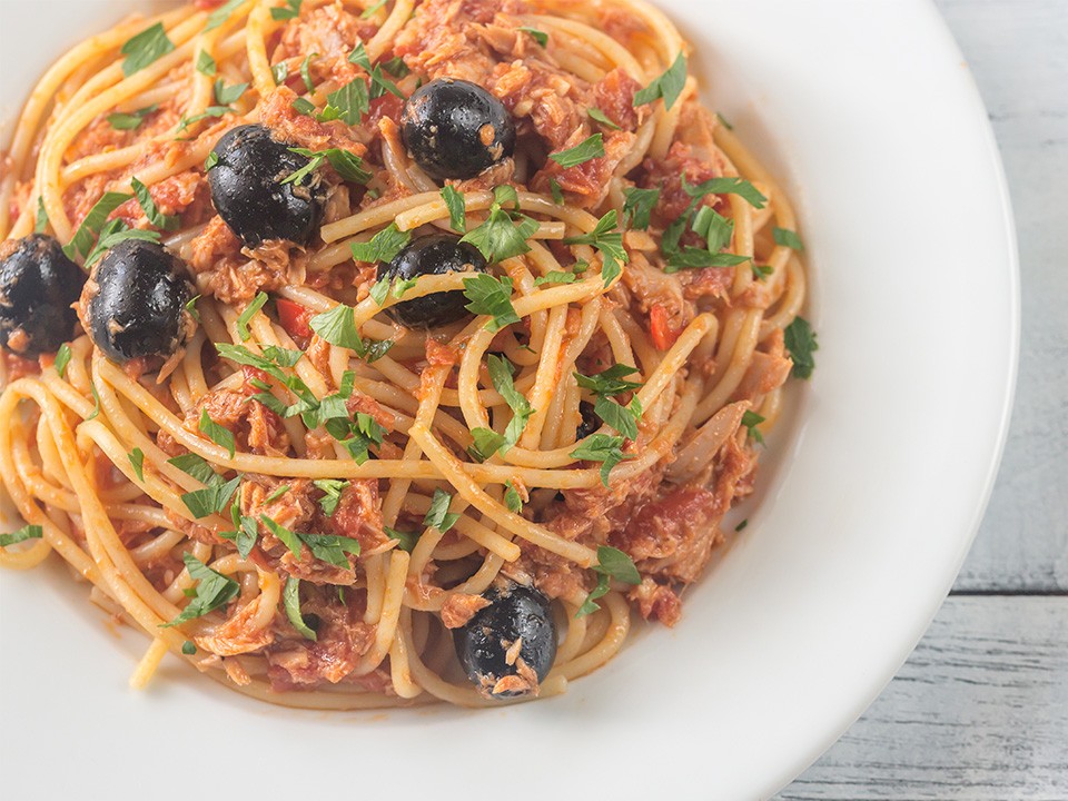 Acılı Ton Balıklı Spagetti Acılı Ton Balıklı Spagetti