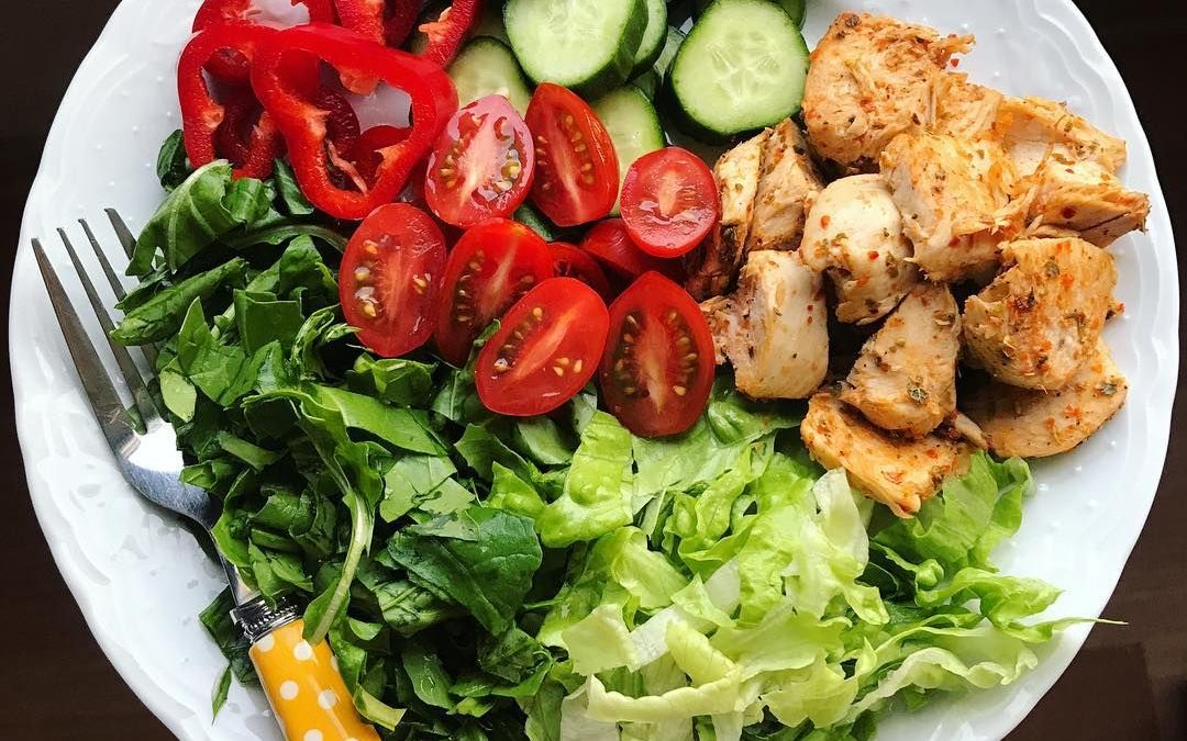 Sağlıklı Bir Akşam Yemeği İçin Kolları Sıvayın Sağlıklı Bir Akşam Yemeği İçin Kolları Sıvayın